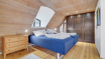 3 bedrooms, travel crib, free WiFi