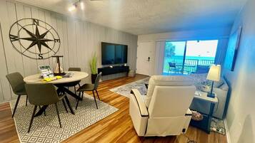 Condo, 1 Bedroom | Interior