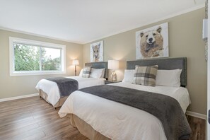 2 Schlafzimmer, Schreibtisch, Bügeleisen/Bügelbrett, WLAN