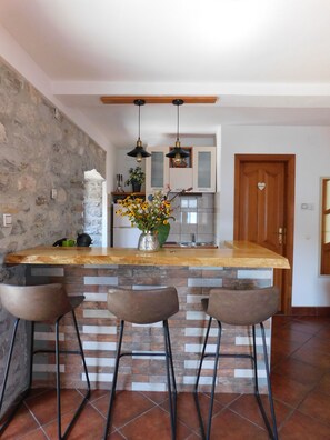 Dining - Villa Serventi, Apartment with Sea View Balcony (Tivat)