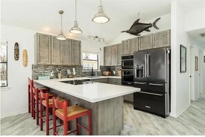 Fridge, microwave, oven, stovetop - 5 O'clock Somewhere - 4 bed 3 bath - Sea Isle West End Galveston Bay (Galveston)
