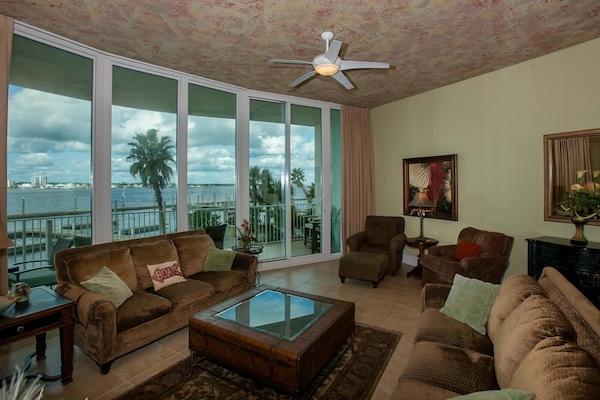 リビング エリア