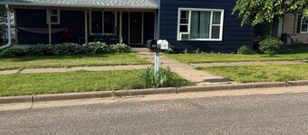 Spacious four bedroom house -walking distance to Lake Superior / Washburn shops