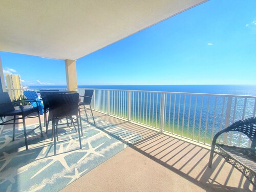 Ocean-Front End-Unit! Panoramic Views, Free Beach Service & Expansive Balcony