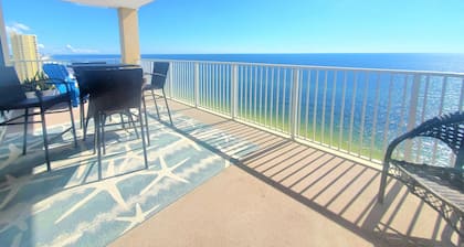 Ocean-Front End-Unit! Panoramic Views, Free Beach Service & Expansive Balcony