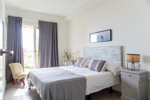 3 bedrooms, iron/ironing board, Internet, bed sheets