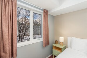 Unclassified image, 3 of 30, button - The Norquay | Pet-Friendly 2 Bed + Mtn View (Canmore)