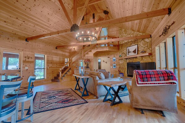 Smart TV, fireplace, DVD player