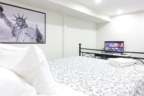 2 soverom, strykejern/-brett, wi-fi og sengetøy