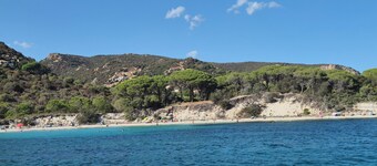 Villa of 200m2 with sea view, beach access on foot for 8 persons. refurbished.