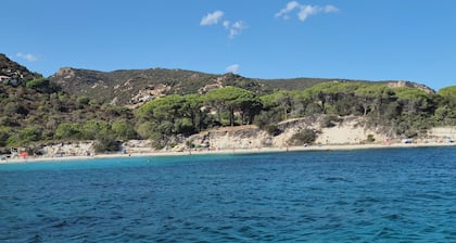 Villa de 200m2 avec vue mer, climatisée pour 8 personnes. remis a neuf.