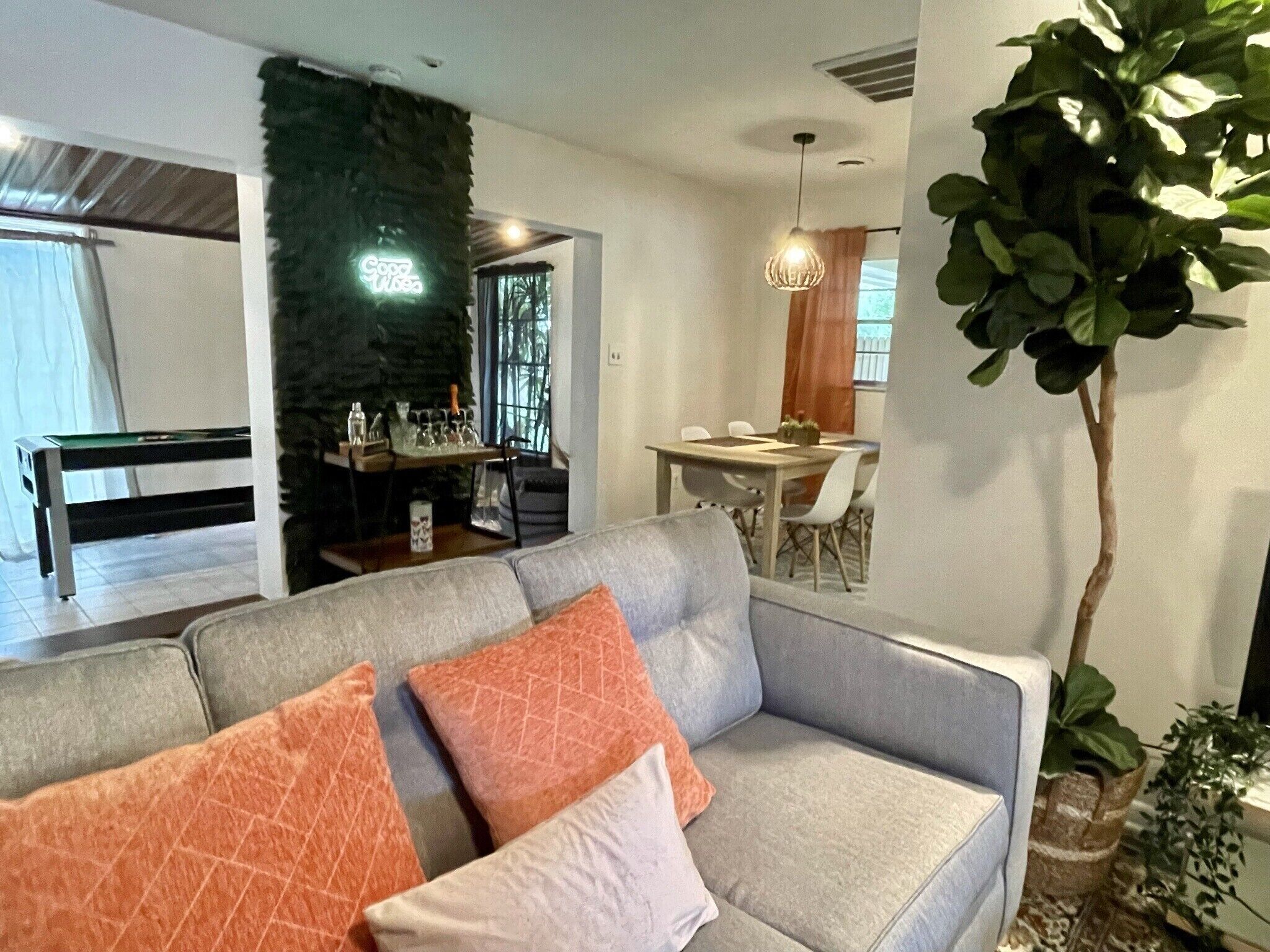 Télévision, Netflix, table de tennis de table, services de streaming