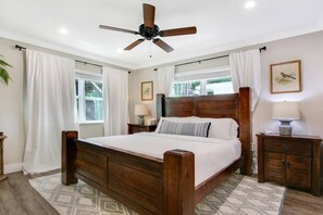 2 室のベッドルーム、アイロン / アイロン台、WiFi、ベッドシーツ