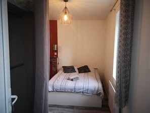 1 Schlafzimmer, Bügeleisen/Bügelbrett, kostenloses WLAN, Bettwäsche