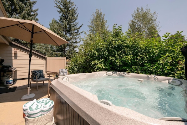 Bain à remous extérieur