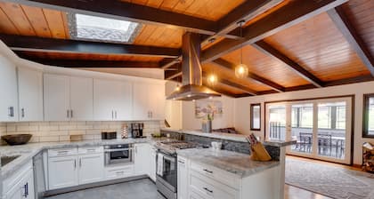 ★ Baywood Redwood Retreat-7BD- Luxury / Rejuvenate.
