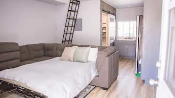 1 habitación, tabla de planchar con plancha, wifi y ropa de cama