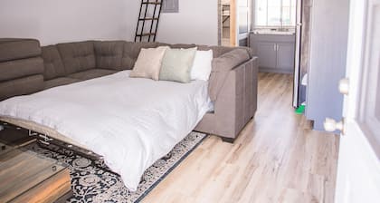 The Sweet Peach Studio Apartment