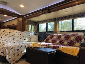 4 habitaciones, escritorio, wifi gratis y ropa de cama 