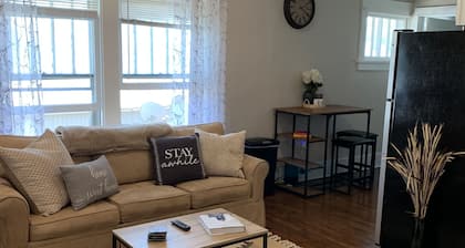 A Cozy home away from home 1 Bedroom Apartment