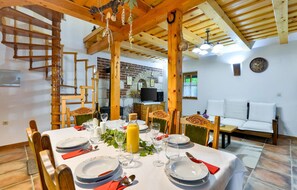 Dining - Amazing home in Jalzabet (Jalzabet)