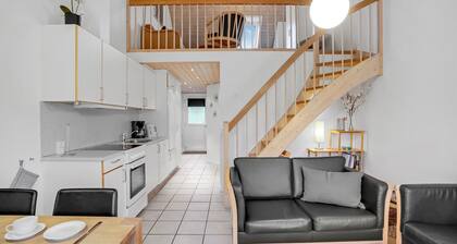 Cozy home in Nørre Nebel with WiFi