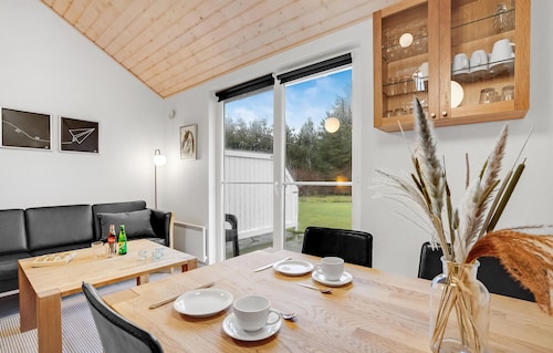 Cozy home in Nørre Nebel with WiFi