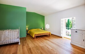 7 camere, ferro/asse da stiro, culla da viaggio, Wi-Fi gratuito