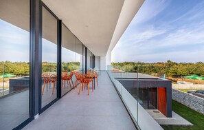 Outdoor dining - Amazing home in Liznjan with sauna (Liznjan)
