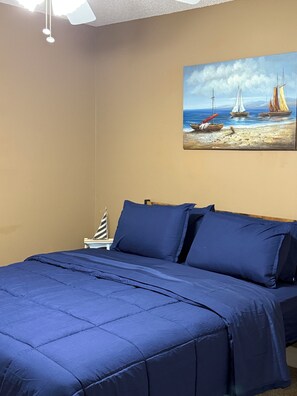 3 bedrooms, iron/ironing board, free WiFi, bed sheets