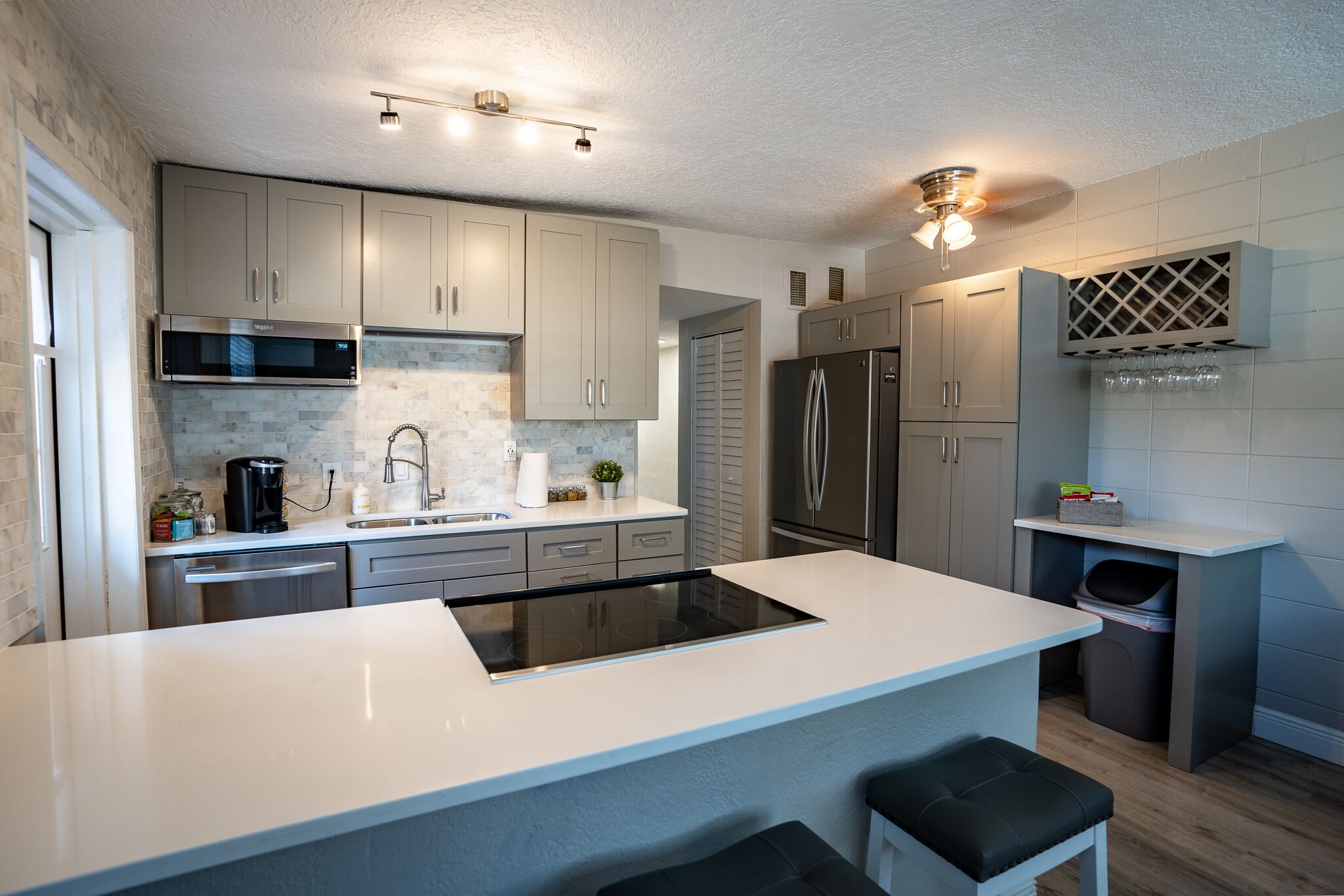 Renovated 2/1 Duplex near by Lake Eola