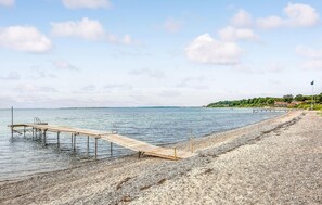 Tæt på stranden, fiskeri