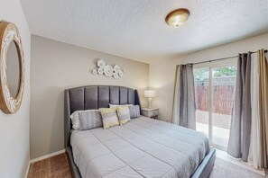 1 bedroom, iron/ironing board, free WiFi, bed sheets