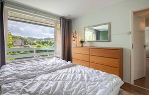 2 Schlafzimmer, Reisekinderbett, kostenloses WLAN