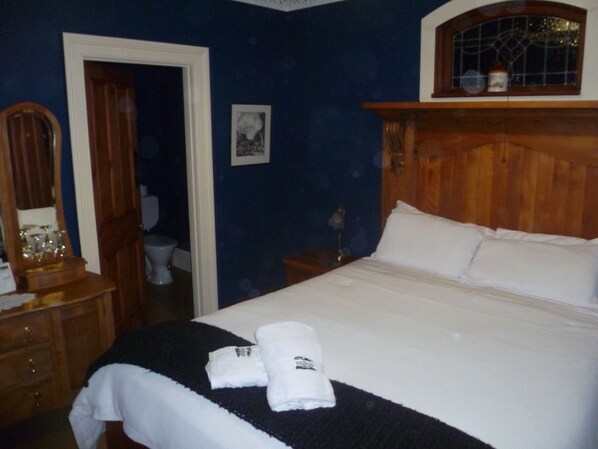 2 bedrooms, iron/ironing board, travel cot, free WiFi