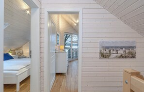 3 عدّة غرف نوم وسرير سفر وواي فاي مجانًا وملاءات أسرّة