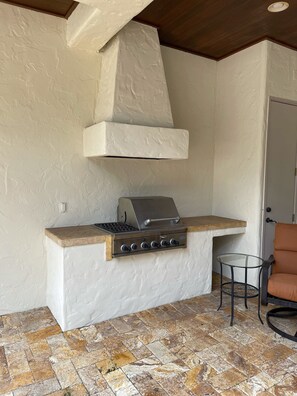Outdoor bbq and cooking area 