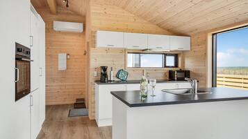 Køleskab, ovn, kogeplade, opvaskemaskine