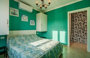 1 bedroom, free WiFi, bed sheets