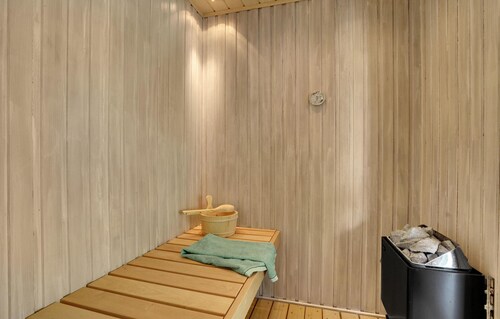 Pet friendly home in Farsø with sauna