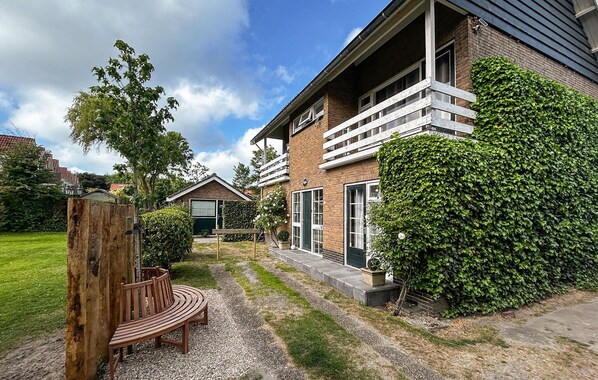 Property grounds - 1 bedroom cozy home in Zoutelande (Zoutelande)
