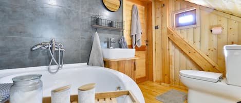 Bathtub, hair dryer