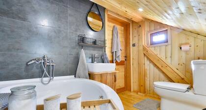 Nice home in Kraljev Vrh with sauna