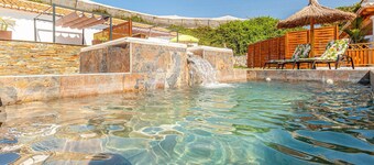 Gorgeous home in Mezquitilla with WiFi