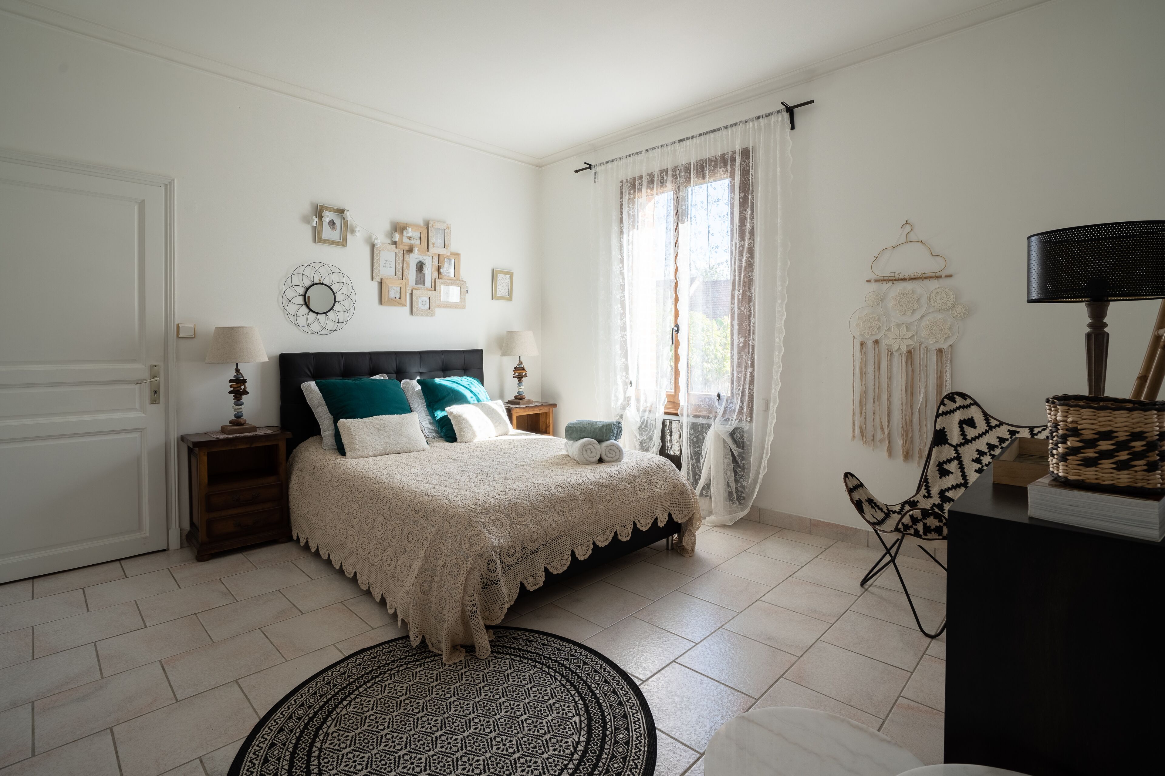 5 chambres, fer et planche à repasser, lit parapluie, Wi-Fi gratuit