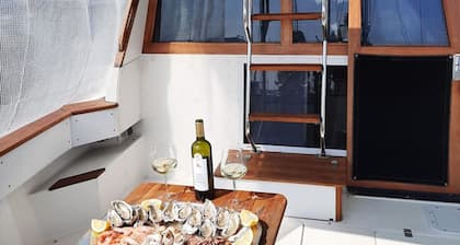 Bateau le Black Pearl, un appartement sur l'eau à Bordeaux.