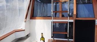 Bateau le Black Pearl, un appartement sur l'eau à Bordeaux.