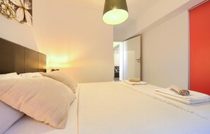 1 bedroom, free WiFi, bed sheets - Amazing apartment in Vrbnik (Vrbnik)