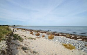 Beach nearby - 1 bedroom amazing home in Stege (Stege)