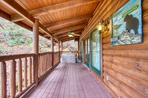 Terrace/patio - Running Bears Den- Chalet Village’s Perfect Retreat in the Mountains  (Gatlinburg)